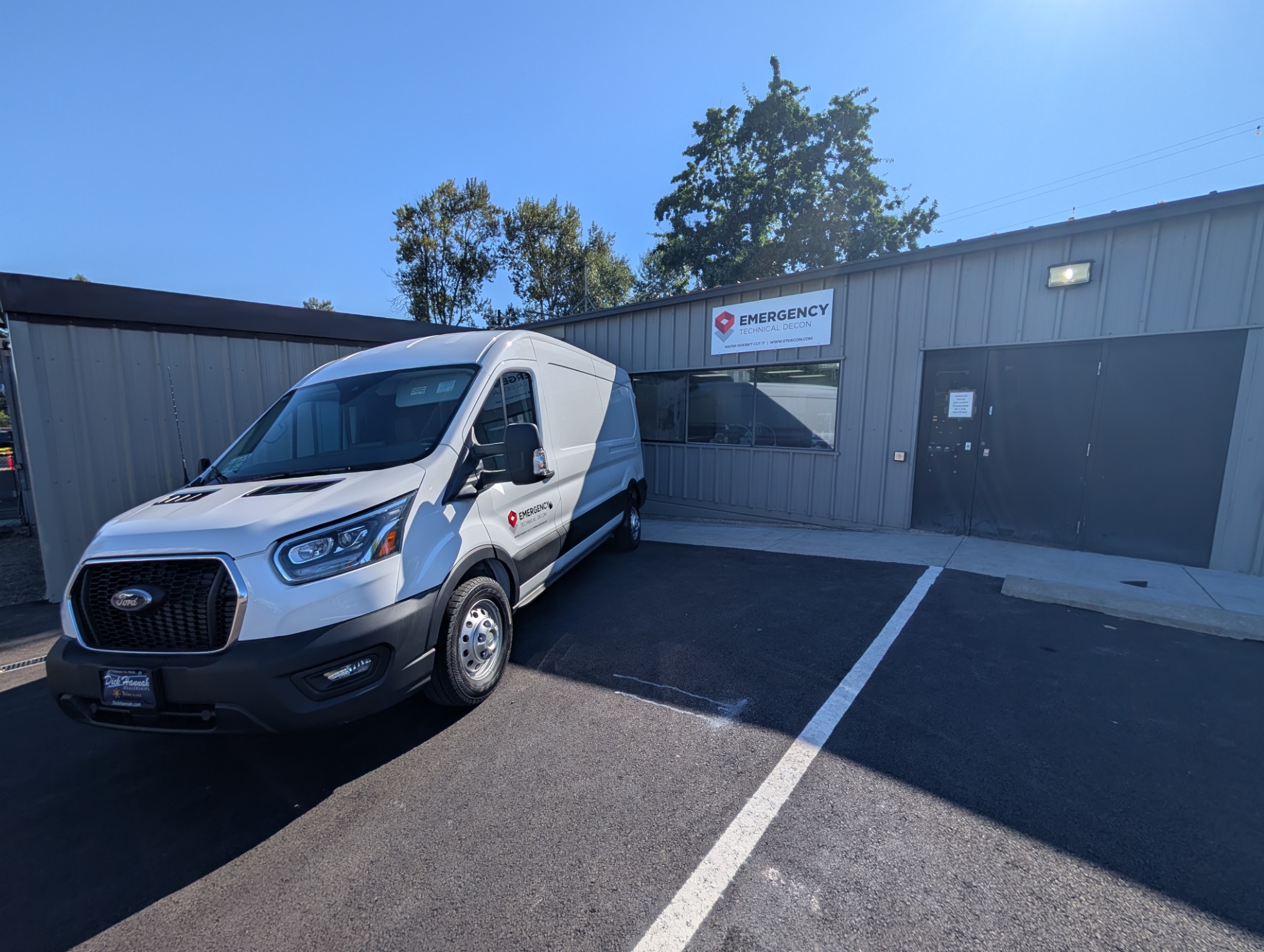 Featured image for “Emergency Technical Decon Opens First Full Liquid CO2 West Coast Facility for Turnout Gear Decontamination in Portland, OR”